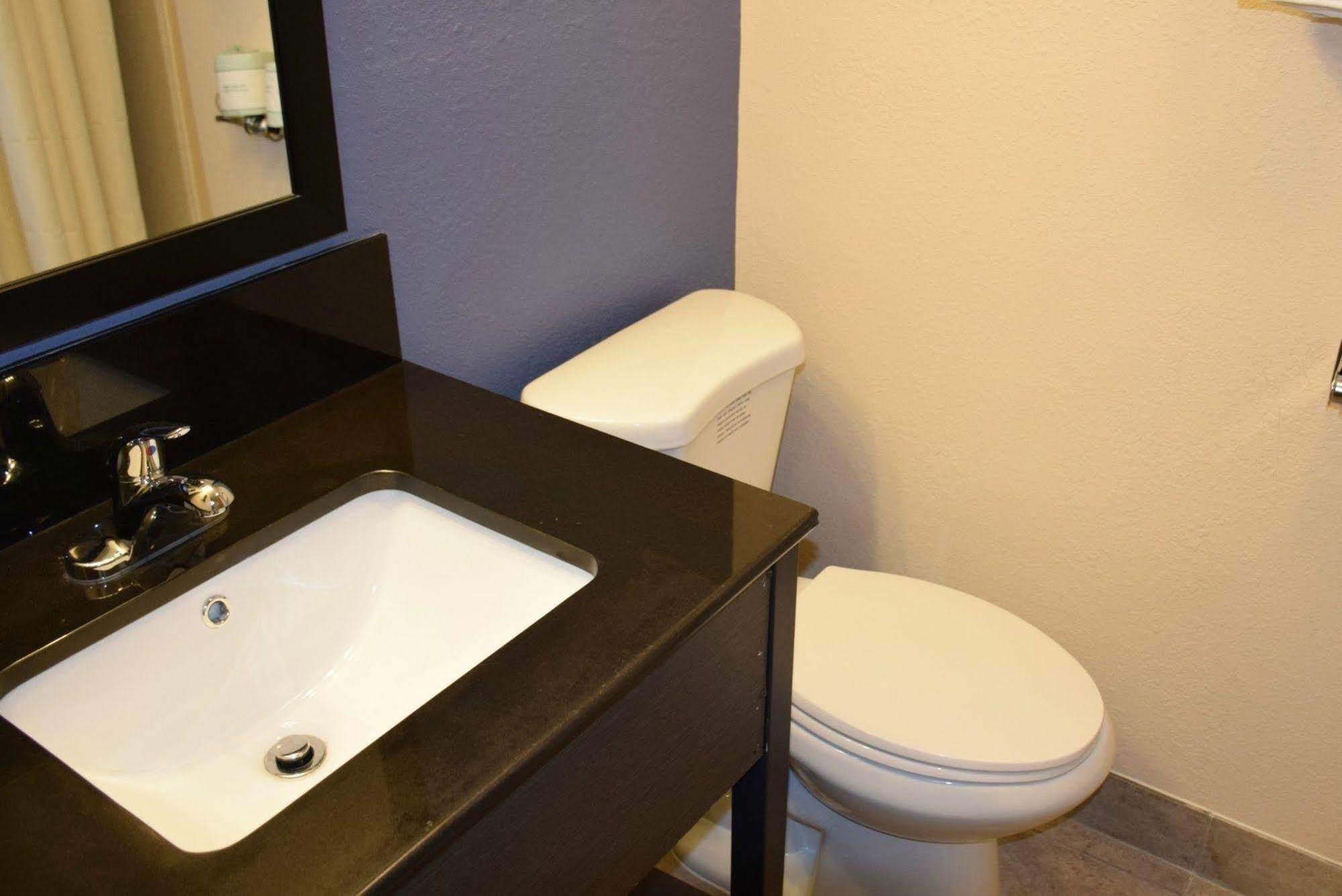 Hawthorn Suites By Wyndham Columbia Bagian luar foto